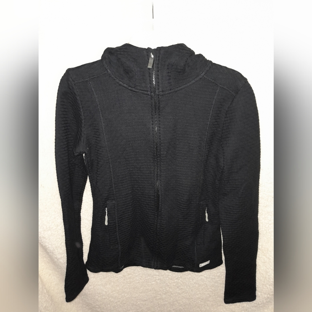 102. Bench Dearby Short Slim Hoody Jacket